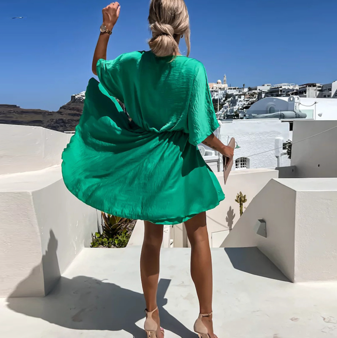 Arwena | Chic Flowy Mini Dress