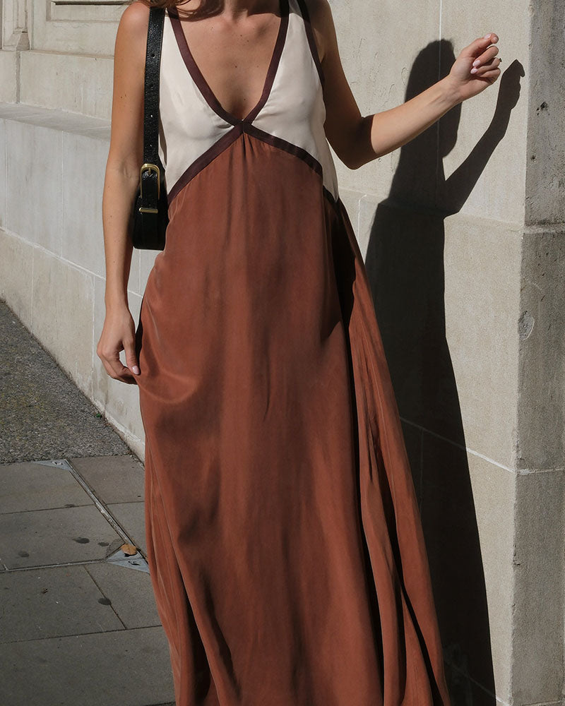 Vienne | Chic V-neck Dress